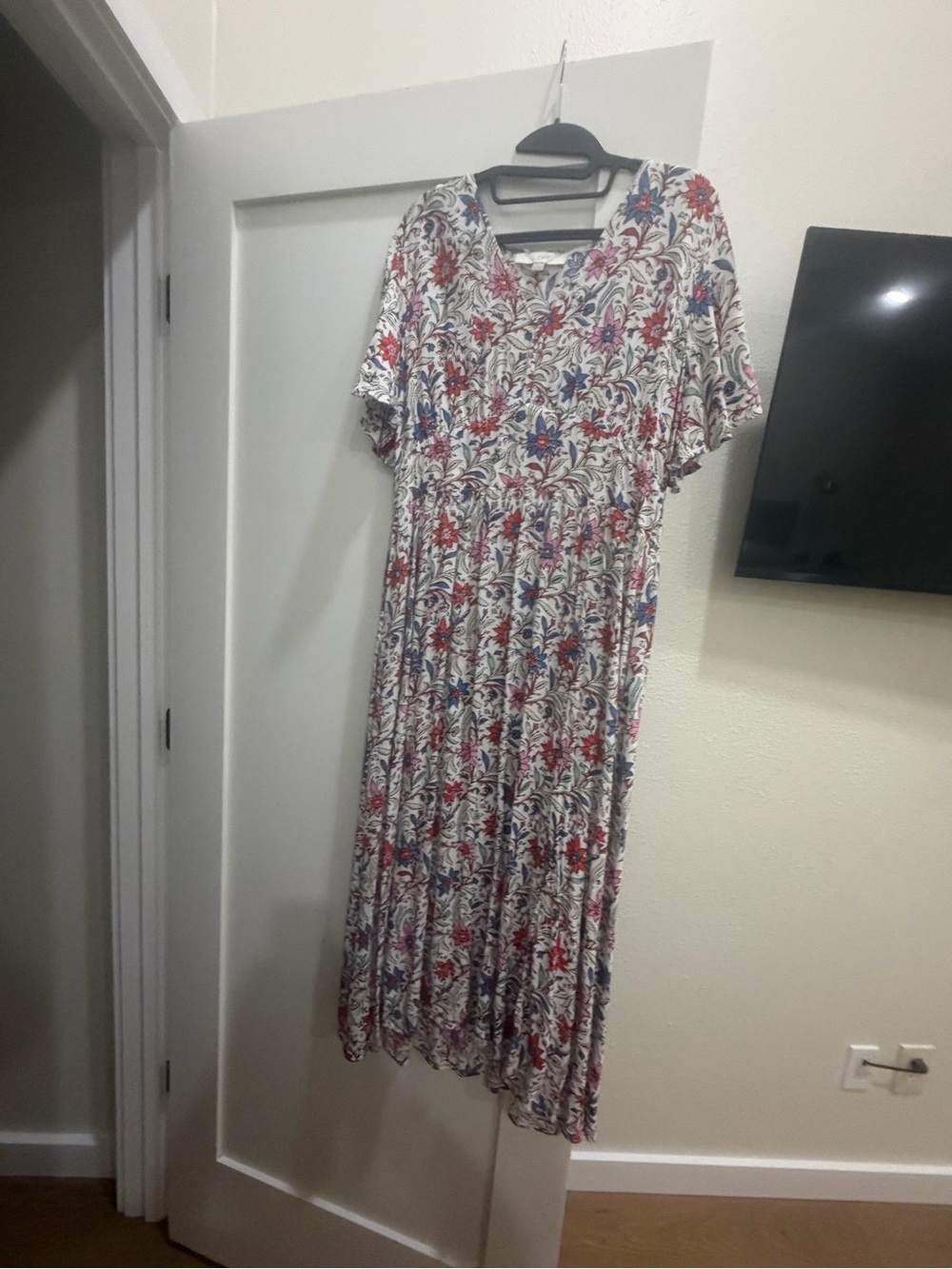 Loft Floral V-Neck Dress in White with Pink, Red & Blue Flowers